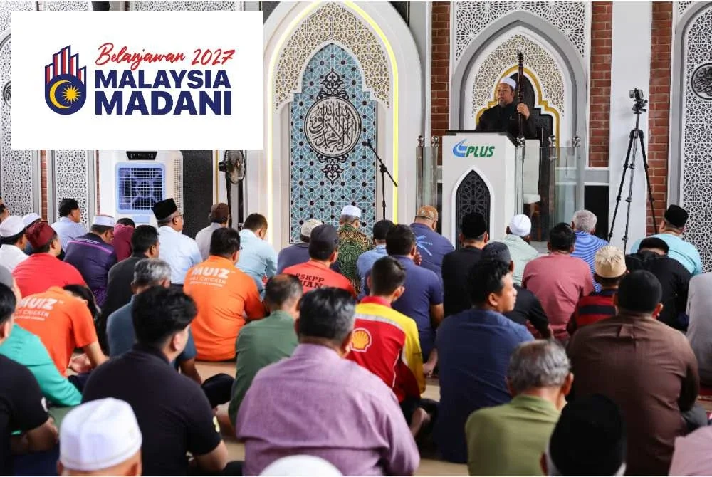 Anwar berkata, inisiatif itu melibatkan imam, bilal, tok siak, noja, marbut dan guru takmir. Foto fail Bernama