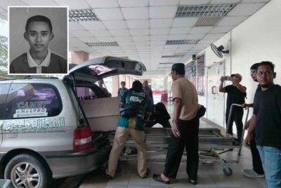Jenazah Muhammad Haikal dibawa keluar dari Jabatan Forensik HSB untuk dikebumikan pada Khamis. Gambar kecil: Muhammad Haikal