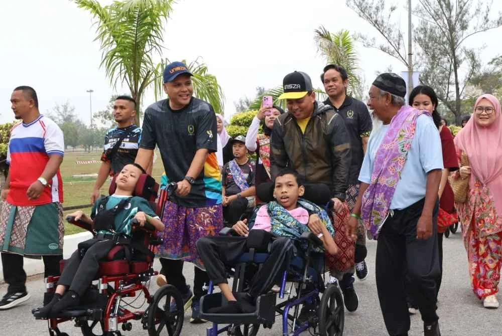 Antara peserta istimewa yang menyertai program Walk With Me 2.0 (WWM 2.0) anjuran Fakulti Undang-Undang dan Hubungan Antarabangsa UniSZA pada Sabtu.