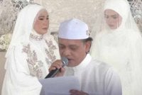 Awang Astillah menitipkan ucapan penuh emosi buat anak perempuan sulungnya selepas sah bergelar isteri kepada Syed Saddiq pada pagi Sabtu.