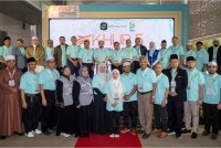 Tetamu kenamaan bersama Pengelola Jemaah Haji sempena majlis perasmian KHUP5 di Movenpick Hotel & Convention Centre, Sepang.