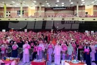 Hampir 1,200 wanita berhimpun di Sidang Kemuncak Wanita Kelantan dan Wanita #QuranHour yang berlangsung di Dewan Utama, Universiti Sains Malaysia (USM) Kampus Kesihatan, Kubang Kerian di Kota Bharu pada Sabtu.