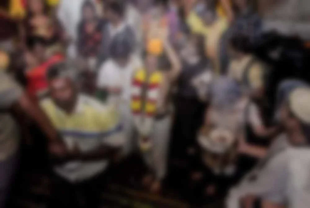 Foto tular berkaitan seorang pemuda Melayu yang didakwa terlibat ritual pelbagai agama.