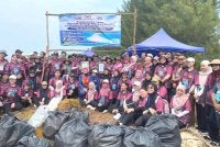 Sijil MBOR disampaikan kepada Perbadanan Labuan bagi mengiktiraf beting pasir Pulau Kuraman.
