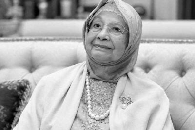 Tun Dr Hasmah ialah seorang doktor, ibu, pendamping, tokoh masyarakat dan seorang srikandi tanah air.