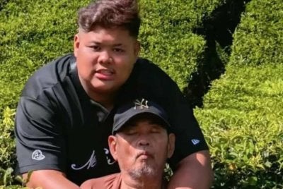 Muqmin bersama Mazni yang lumpuh separuh badan. 
