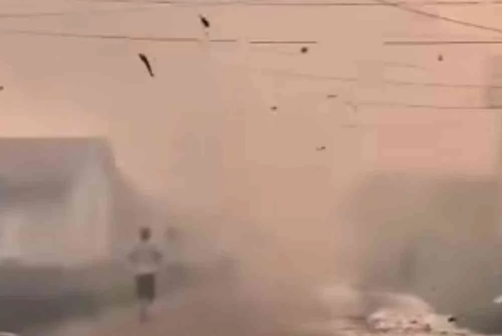 Keadaan jerebu di Kalimantan masih teruk. Foto: Agensi