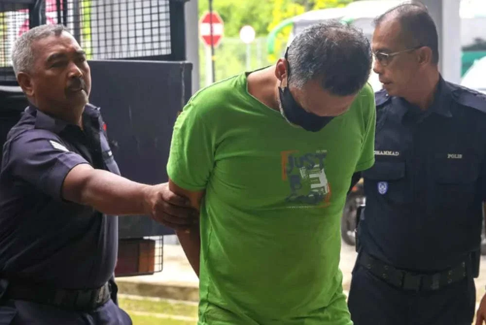 Seorang penganggur mengaku tidak bersalah atas dua pertuduhan mencederakan isteri dan ibu mentua menggunakan pisau, minggu lepas. - Foto Bernama