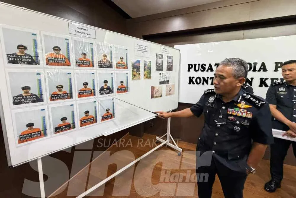 Adzli menunjukkan suspek yang ditahan dalam kes tersebut bagi membantu siasatan.