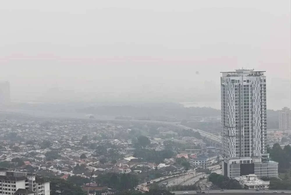 Johor antara negeri yang terkesan teruk akibat jerebu. 