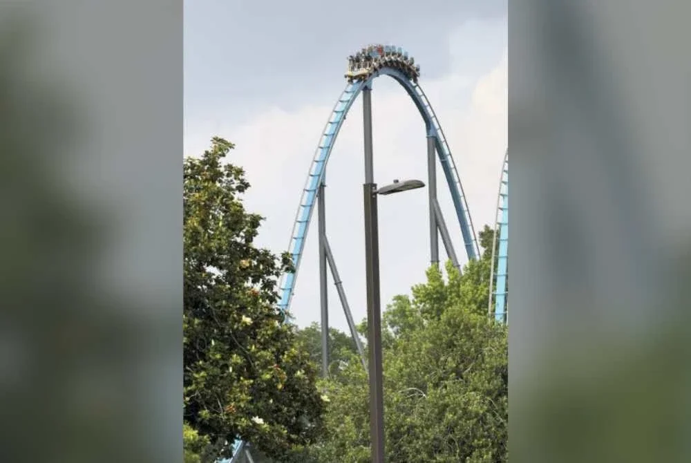 Pengunjung maut kemalangan roller coaster di AS Pengunjung maut kemalangan roller coaster di AS