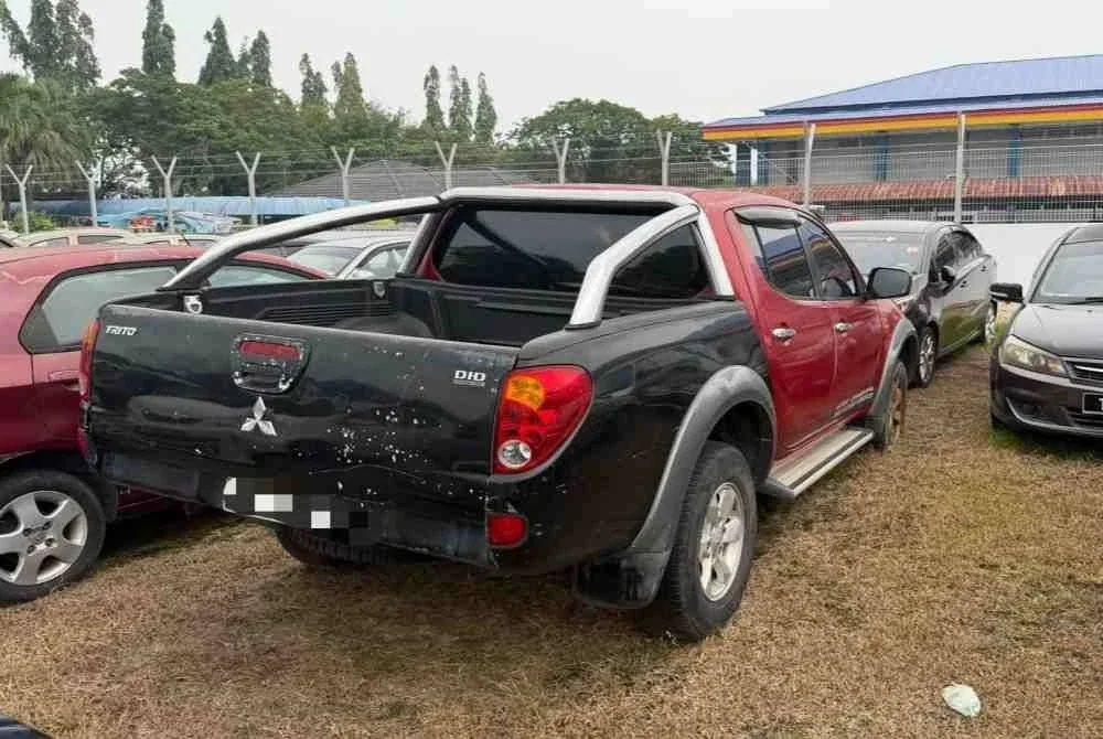 Kenderaan 4x4 yang akan dilelong.