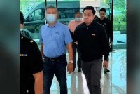 Dua individu termasuk pegawai kanan sebuah agensi kerajaan direman tujuh hari untuk siasatan SPRM. Foto: SPRM