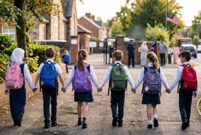 Jangan jadikan sekolah tempat mencari pasangan sebaliknya pasangan yang terbaik pada usia muda ini ialah cemerlang dalam peperiksaan. - Gambar janaan AI