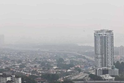 Johor antara negeri yang terkesan teruk akibat jerebu. 