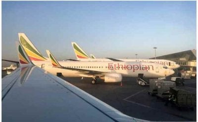 Pesawat Ethiopian Airlines diletakkan di Lapangan Terbang Antarabangsa Bole di Addis Ababa. Foto: Agensi