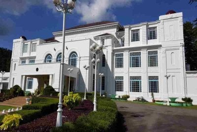 Istiadat Menzahirkan Kejadian Undang Luak Jelebu ke-17 akan berlangsung di Balairung Seri, Istana Besar Seri Menanti, pada Rabu.