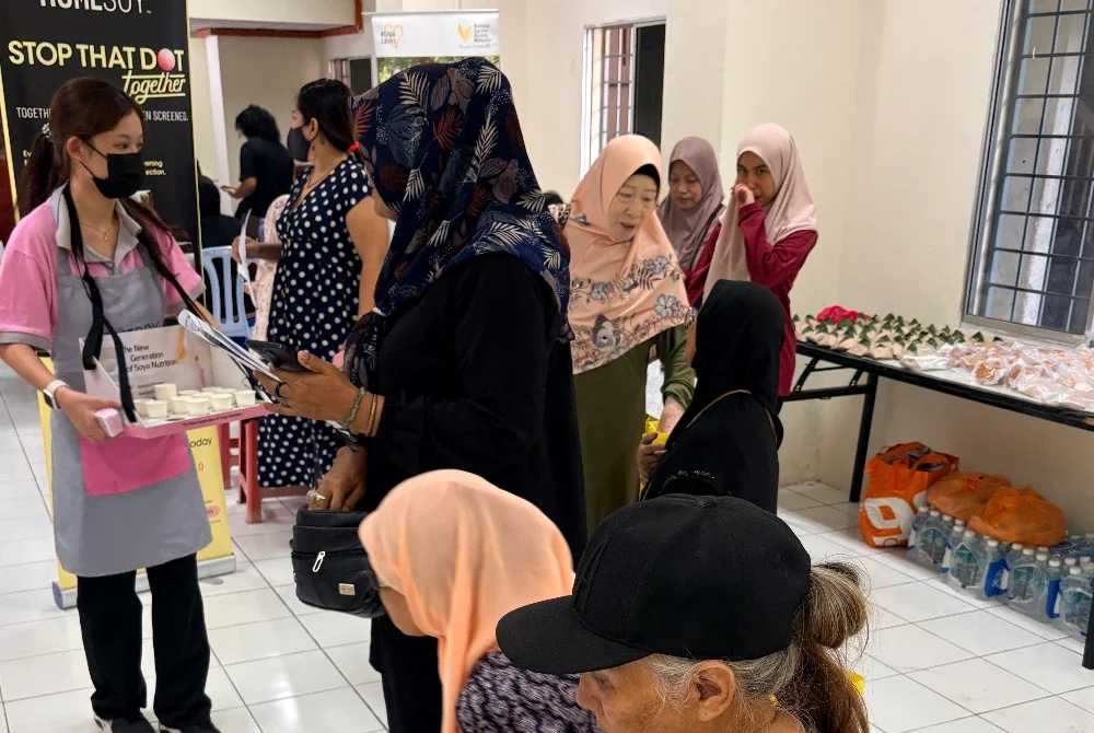 Homesoy menyokong pelaksanaan aktiviti saringan kesihatan komuniti di lokasi terpilih di seluruh negara bagi membantu wanita yang memerlukan.