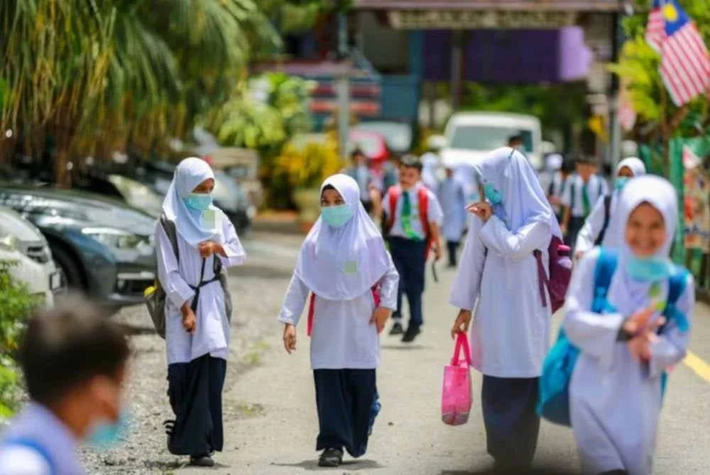 Warga sekolah dan ibu bapa atau penjaga supaya sentiasa mengikuti makluman rasmi pihak berkuasa berhubung perkembangan kualiti udara serta arahan operasi sekolah yang berkaitan.