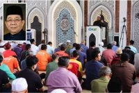 Belanjawan Madani baru-baru ini, Perdana Menteri telah mengumumkan caruman PERKESO kepada 40,000 orang imam, bilal, tok siak, marbut, noja dan guru takmir. Foto kecil: Sirajuddin 