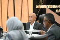 Armizan mempengerusikan Mesyuarat Jawatankuasa Pemandu bagi Penggubalan RUU e-Dagang, di Putrajaya pada Rabu.