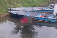  Seorang lelaki ditemukan mati dalam keadaan terapung berhampiran tebing Tasik Raban dekat pengkalan ikan di Kuak di sini.
