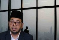 Suasana jerebu menyelubungi ibu negara dengan beberapa bangunan pencakar langit kelihatan samar dan menjejaskan jarak pengelihatan ketika tinjauan dari Menara Merdeka 118 dan Dr Zulkifli Hasan. - Bernama