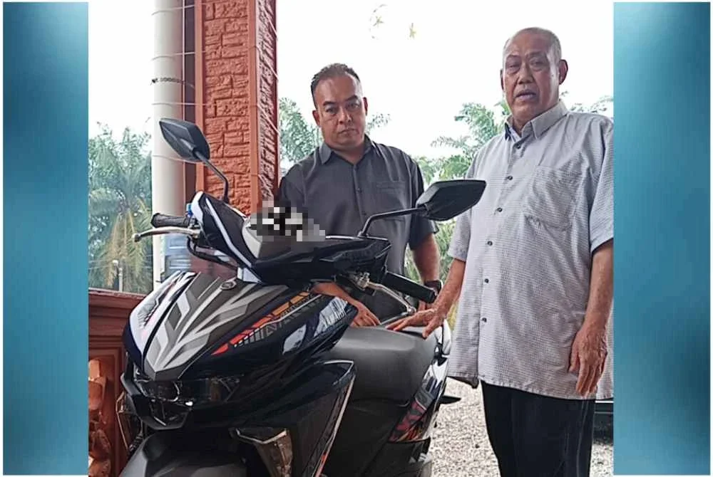 Barang milik arwah Irene Sofiya yang masih tidak terusik di rumah datuknya di Kampung Parit Selamat, Yong Peng, Batu Pahat.