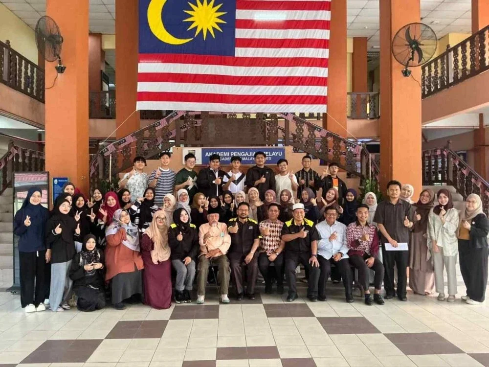 AGM Pemuisi dihadiri 50 ahli persatuan di Akademi Pengajian Melayu, UM, Kuala Lumpur pada Khamis.