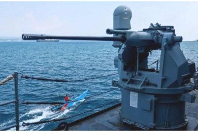 Siasatan tertumpu kepada dakwaan penipuan invois oleh sebuah syarikat bersama subkontraktornya yang menyediakan perkhidmatan sokongan kepada kapal tentera NATO yang singgah di pelabuhan di barat laut Eropah. Foto Anadolu Ajansi