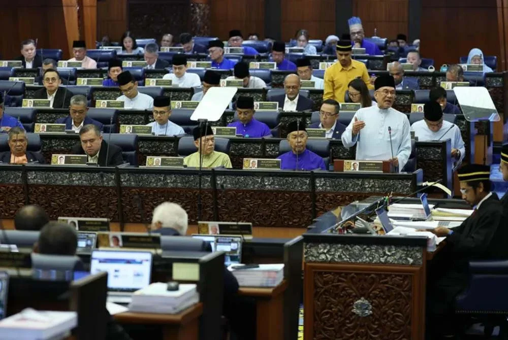 Belanjawan Madani 2027 dilihat bukan sekadar instrumen pengurusan kewangan negara, sebaliknya satu amanah dan janji antara kerajaan dengan rakyat yang akan menjurus kepada pendekatan menyeluruh sekali gus memastikan ekonomi berkembang tanpa membebankan rakyat. Foto fail Bernama