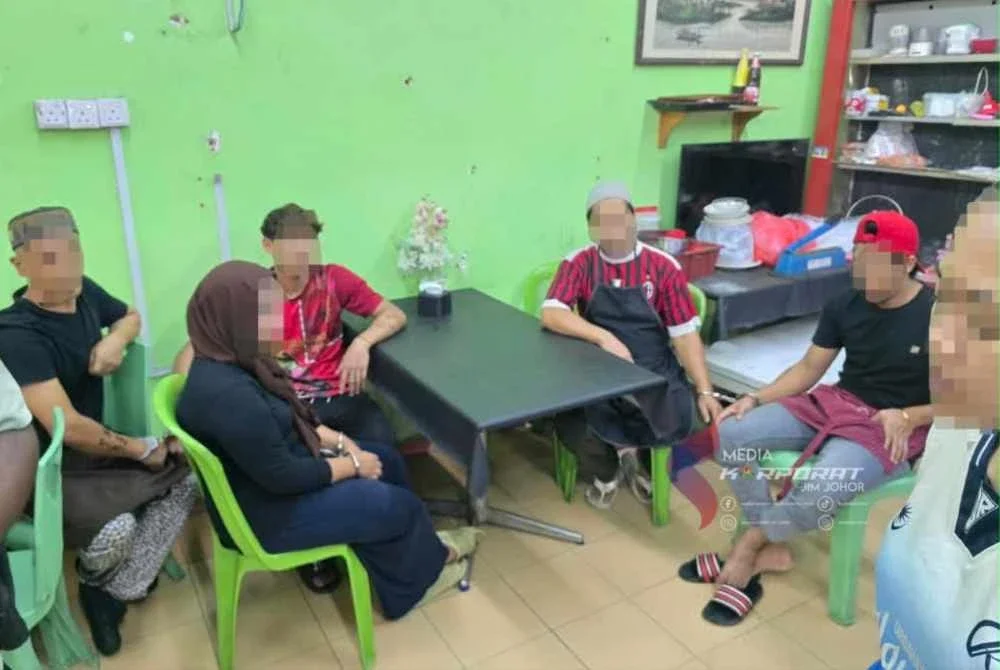Seramai 73 warga asing ditahan dalam operasi bersama JIM Johor dan AKPS yang menyasarkan beberapa premis perniagaan di sekitar Johor Bahru pada Rabu.