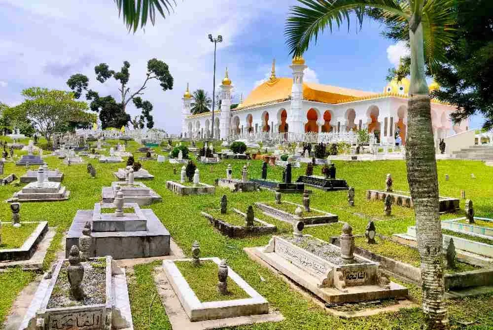 Makam Diraja Al-Ghufran menjadi tempat bersemadinya kerabat diraja sekaligus menjadi warisan agama, sejarah dan Kesultanan Perak yang perlu dipelihara untuk generasi akan datang.