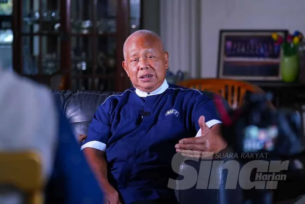 Datuk Shamsuddin Bardan ketika ditemu bual wartawan Sinar Harian, Farah Shazwani Ali di Rawang, baru-baru ini. Foto: Sinar Harian/MOHD HALIM ABDUL WAHID