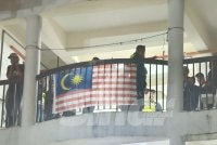 Seorang wanita maut dipercayai dibunuh suaminya dalam kejadian di sebuah rumah di Kuarters KLIA di sini pada Khamis.