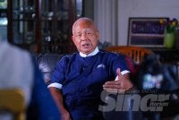 Datuk Shamsuddin Bardan ketika ditemu bual wartawan Sinar Harian, Farah Shazwani Ali di Rawang, baru-baru ini. Foto: Sinar Harian/MOHD HALIM ABDUL WAHID