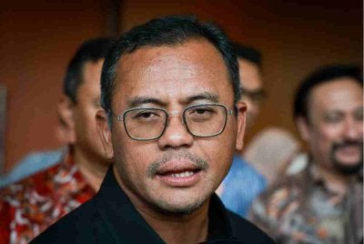 Amirudin menjawab pertanyaan media selepas Majlis Semarak Kasih 2026 Yayasan Selangor di Pusat Konvensyen Kuala Lumpur, pada Sabtu. Foto: Bernama