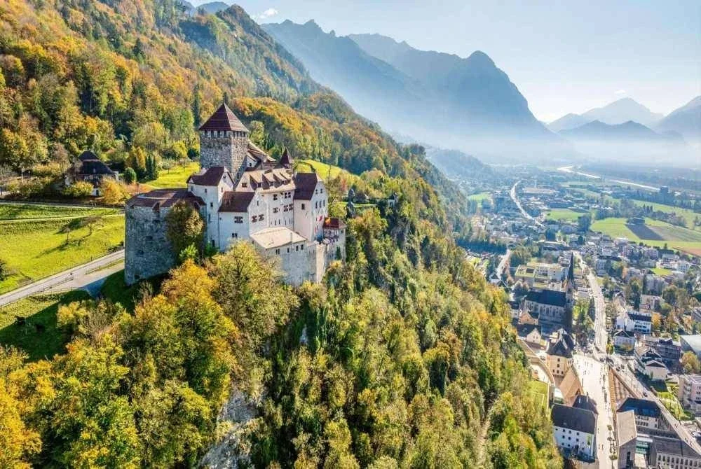 Liechtenstein tidak mempunyai pesisir pantai.