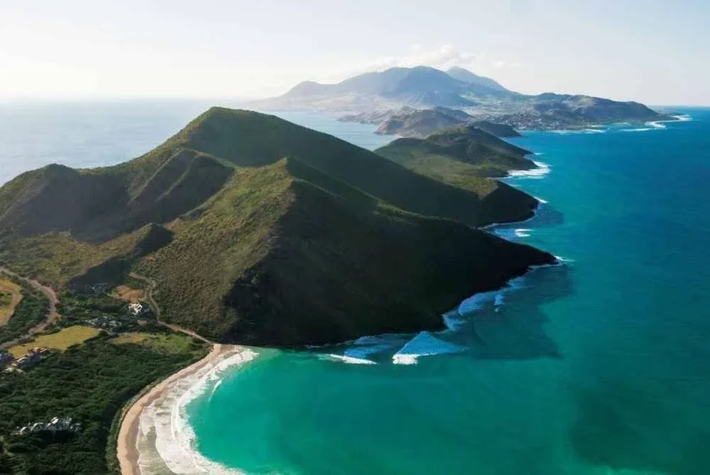 Saint Kitts dan Nevis memperoleh kemerdekaan daripada Britain pada 1983.