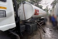 Minyak yang dikumpulkan dibawa dan disimpan di stor haram di Rawang sebelum disedut keluar menggunakan lori tangki untuk dihantar dan dijual kepada pihak industri atau pembeli lain.
