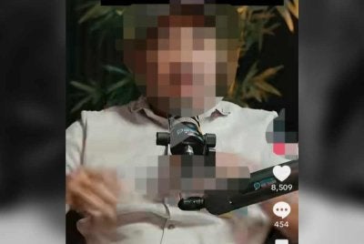Seorang individu didakwa menceritakan pengalamannya ketika bertugas sebagai wartawan menerusi satu rancangan audio siar baru-baru ini.