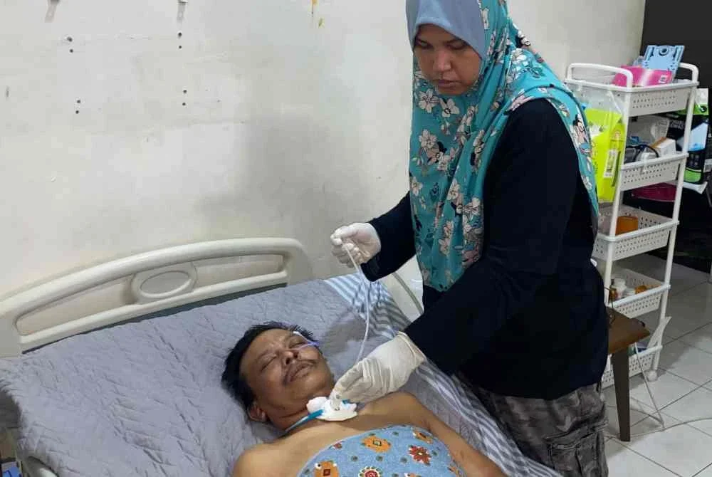 Doktor masih belum dapat memastikan sama ada Mohd Wira mampu berjalan semula namun sedikit pergerakan pada mata dan kakinya memberikan harapan untuk kembali sembuh.