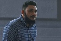 Blogger kontroversi, Wan Muhammad Azri Wan Deris atau Papagomo