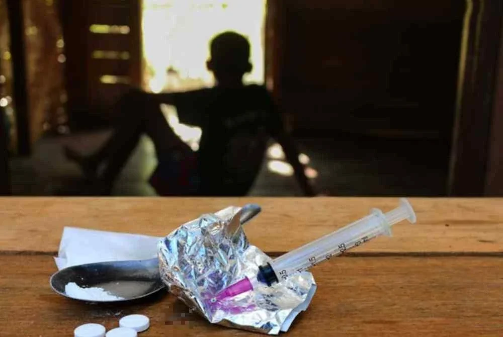 Itulah bahana dadah. Namanya bertukar ganti dan sifat fantasi seronoknya mungkin berbeza-beza juga. Tapi di hujungnya sama sahaja. Mati awal sebelum merasai indahnya kehidupan. - Gambar hiasan
