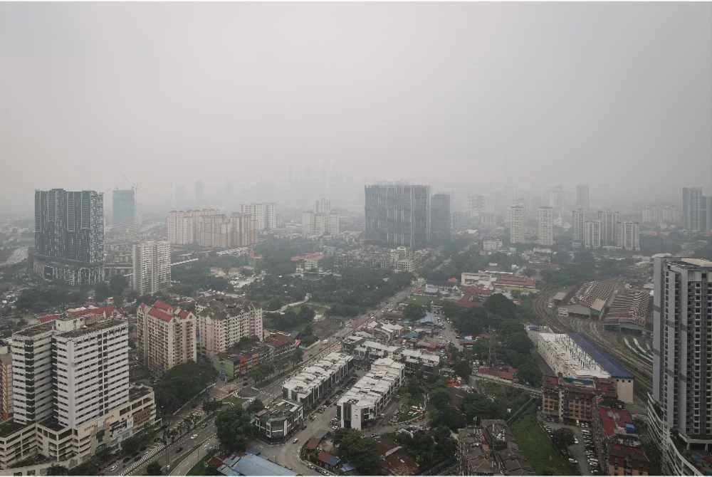 Keadaan jerebu di ibu negara - Foto: Bernama