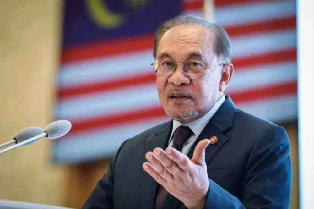 Anwar Ibrahim.