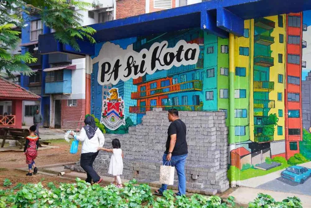 Suasana di Perumahan Awam Seri Kota.