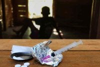 Itulah bahana dadah. Namanya bertukar ganti dan sifat fantasi seronoknya mungkin berbeza-beza juga. Tapi di hujungnya sama sahaja. Mati awal sebelum merasai indahnya kehidupan. - Gambar hiasan
