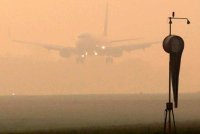 Jerebu akibat kebakaran hutan dan tanah di seluruh Indonesia menjejaskan 2,604 penerbangan domestik sejak Ogos lalu - Foto: Agensi