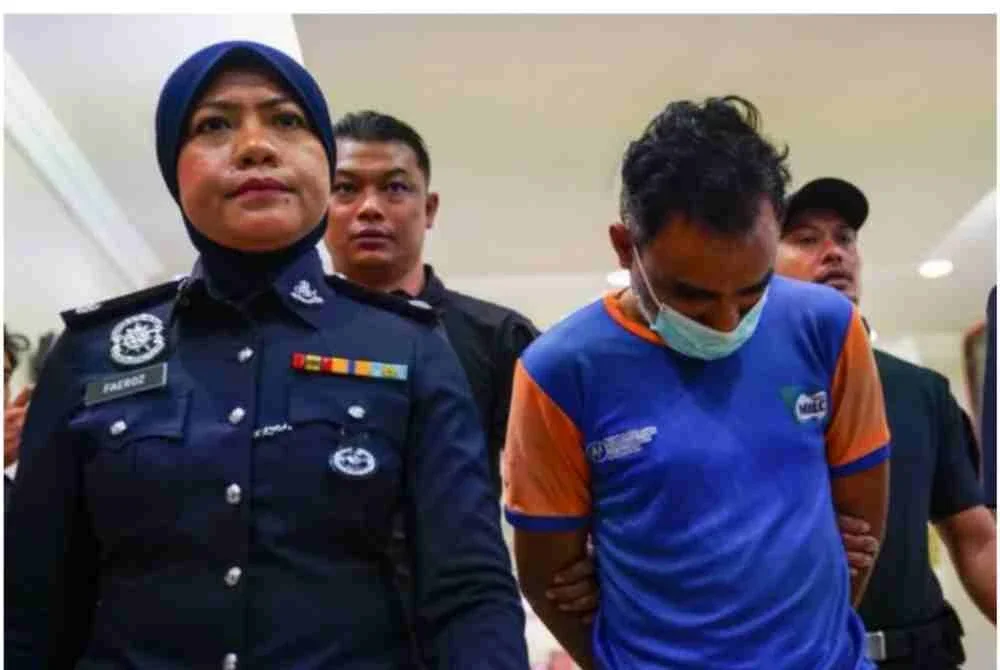 Seorang guru tuisyen didakwa di dua Mahkamah Sesyen di sini hari ini atas enam pertuduhan melakukan amang seksual fizikal dan persetubuhan luar tabii terhadap tiga murid lelaki di ibu negara, baru-baru ini.